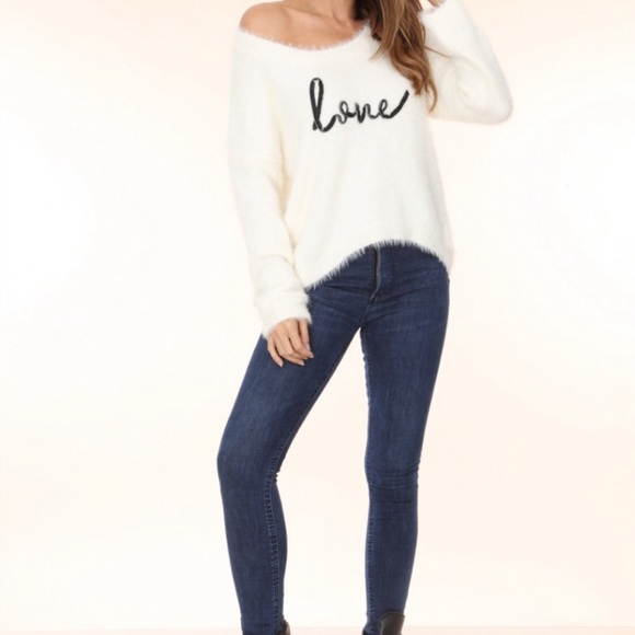 - Beautiful Eyelash Sweater With Love In The Front - Picture 2 of 4